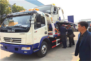 临澧汽车道路救援拖车价格